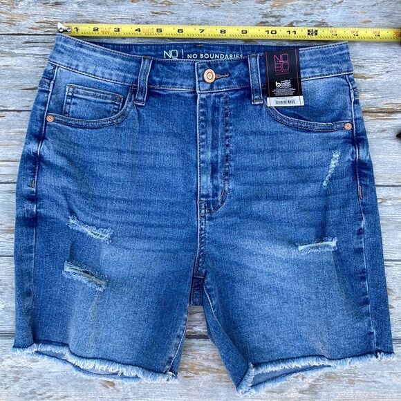 Womens Juniors High-Rise Denim Cut Off Destructed & Bermuda Shorts 2-Pack Size 7 - Picture 3 of 15